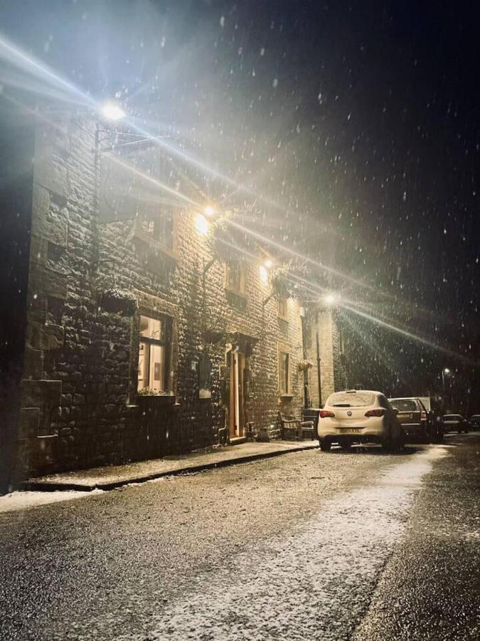 Cosy Apartment Above Village Pub Buxton  Exterior photo